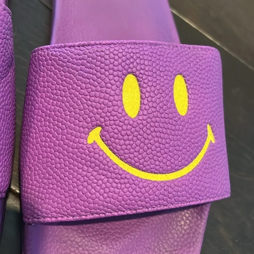 Chinatown Narket purple smiley slides 13